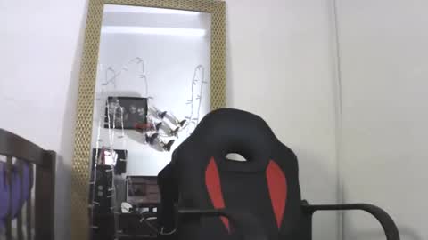 Snapshot of luanna837 chatting on February 23, 2:07 am luanna837 online show from February 23, 2:07 am