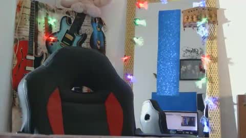 luanna837 online show from April 21, 2:51 am