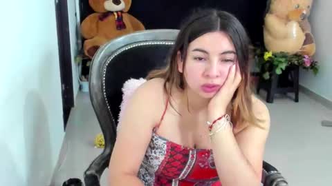 luara__01__lecat_1 online show from January 18, 12:47 am