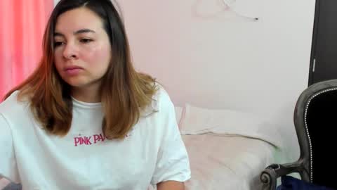 luara__01__lecat_1 online show from February 22, 11:42 am