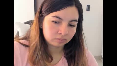 luara__01__lecat_1 online show from April 5, 9:12 pm