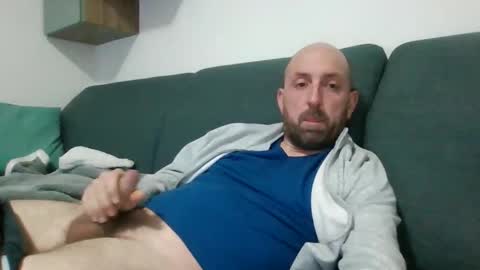 Snapshot of lucabeech88 chatting on February 22, 8:07 pm Luca online show from February 22, 8:07 pm