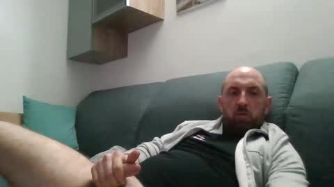 Snapshot of lucabeech88 chatting on February 23, 7:11 pm Luca online show from February 23, 7:11 pm