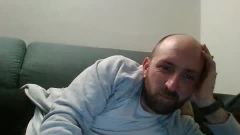Snapshot of lucabeech88 chatting on March 3, 7:31 pm Luca online show from March 3, 7:31 pm