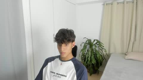 lucacosta19 online show from May 8, 7:41 pm