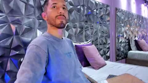 Lucas online show from March 20, 2:16 am