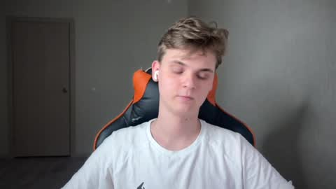 Snapshot of lucas_dany chatting on January 7, 11:45 pm Lucas Gill online show from January 7, 11:45 pm