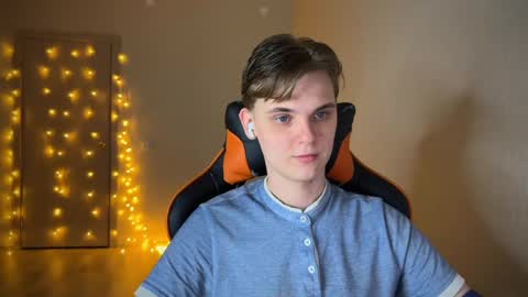 Snapshot of lucas_dany chatting on January 28, 12:47 am Lucas Gill online show from January 28, 12:47 am