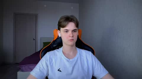 Snapshot of lucas_dany chatting on March 3, 3:41 am Lucas Gill online show from March 3, 3:41 am