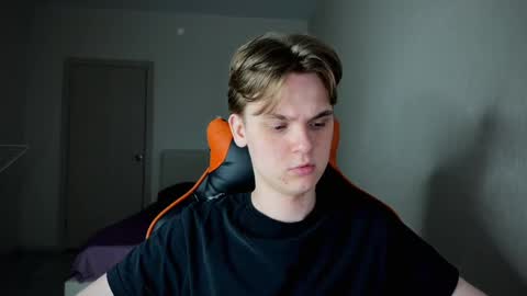 Snapshot of lucas_dany chatting on March 9, 2:18 am Lucas Gill online show from March 9, 2:18 am