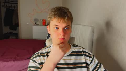 Lucas Gill online show from March 19, 1:42 am