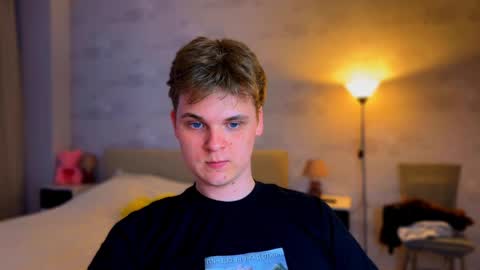 Lucas Gill online show from April 7, 2:28 pm