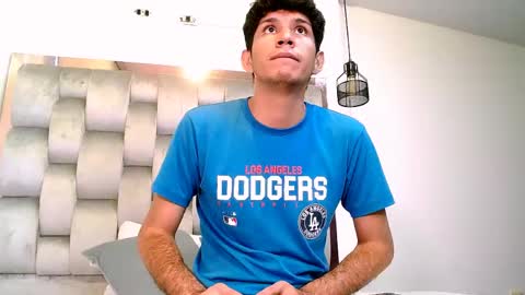 Snapshot of lucas_dream chatting on June 3, 11:57 am lucas_dream online show from June 3, 11:57 am