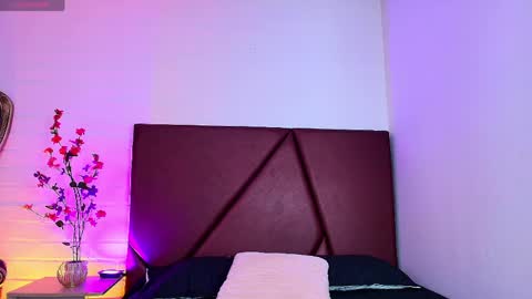 Lucas lovee online show from April 5, 1:41 pm