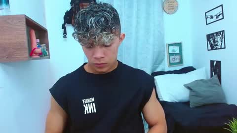 Lucas Luxx online show from November 8, 1:22 pm