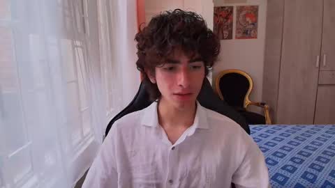 lucas_xo online show from October 30, 7:36 pm