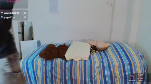 lucas_xo online show from February 20, 6:19 am