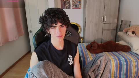 lucas_xo online show from April 8, 11:27 pm