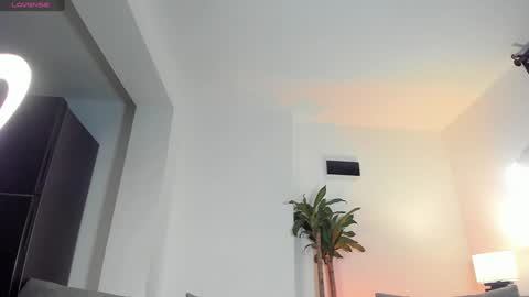 LUCA SANTOS online show from January 4, 7:03 am