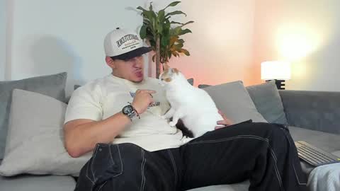 LUCA SANTOS online show from January 15, 4:36 am