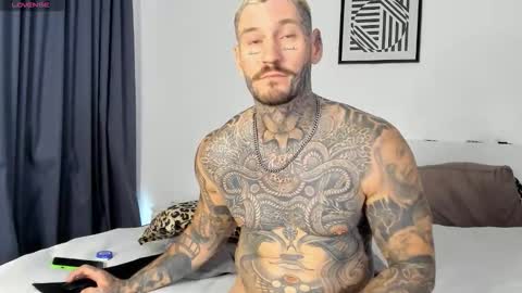 lucasexclusive online show from November 22, 5:06 am