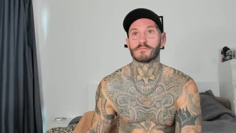 lucasexclusive online show from April 13, 3:56 am