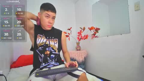 Snapshot of lucastorrez01 chatting on November 29, 2:47 am LUCAS TORREZ online show from November 29, 2:47 am