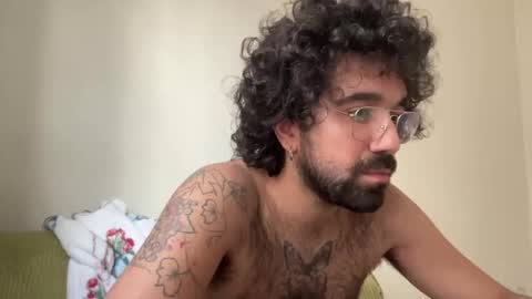 Snapshot of lucaxjay chatting on October 14, 11:38 pm Luca x Jay online show from October 14, 11:38 pm