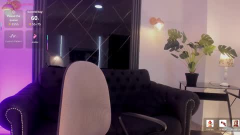 Snapshot of lucca_mallard chatting on February 8, 10:07 am Lucca IG Luccamallard online show from February 8, 10:07 am