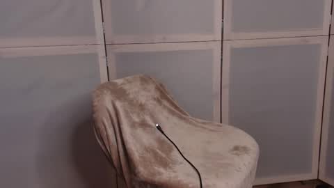 Snapshot of lucent47a chatting on February 14, 12:14 pm Alex online show from February 14, 12:14 pm