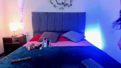 Snapshot of lucerop_ chatting on May 21, 3:24 am Lucero online show from May 21, 3:24 am