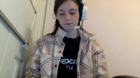 Luci Layne online show from June 19, 1:26 pm