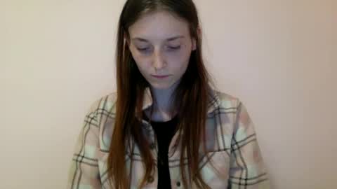 Luci Layne online show from June 20, 2:31 pm