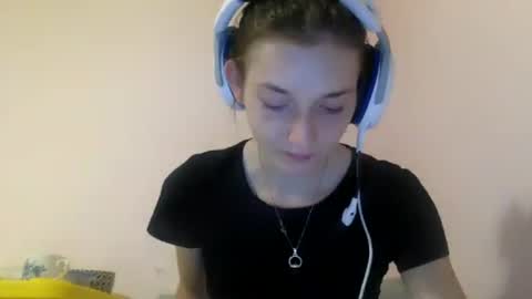 Luci Layne online show from July 28, 9:59 am