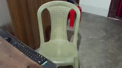 Snapshot of luci_ri chatting on October 12, 4:22 am luci_ri online show from October 12, 4:22 am