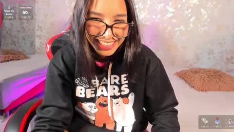 L U C I A online show from November 1, 12:51 pm