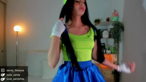 Lu   Intagramsandy fireeyes online show from October 29, 10:55 pm