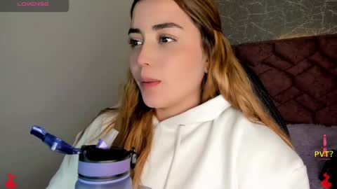 lucia star  online show from January 3, 6:14 pm