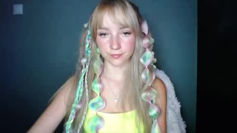 Lucy online show from September 12, 7:58 pm