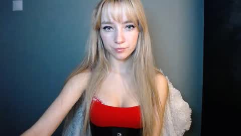 Lucy online show from November 21, 1:32 pm