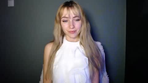 Lucy online show from December 22, 7:55 pm