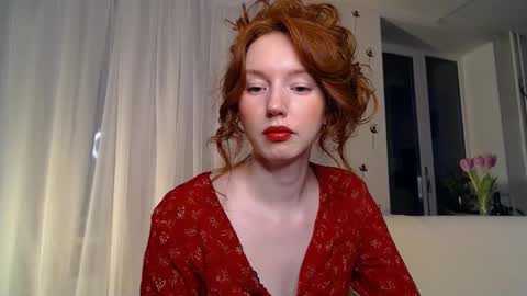 Snapshot of luciacoy chatting on March 8, 4:28 pm Lucia online show from March 8, 4:28 pm