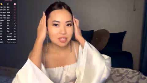 Kira online show from December 15, 4:55 pm