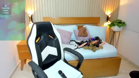 Snapshot of luciana_ballesteros chatting on June 24, 12:26 pm Luciana online show from June 24, 12:26 pm