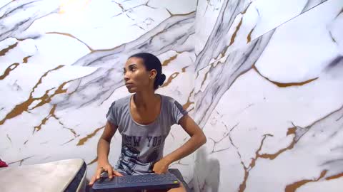 Luciana online show from June 2, 8:22 pm