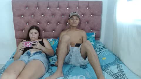 Snapshot of luciana_rober chatting on April 30, 10:03 pm luciana_rober online show from April 30, 10:03 pm