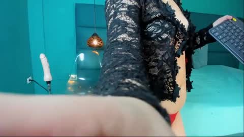 lucianablake online show from April 12, 4:17 am