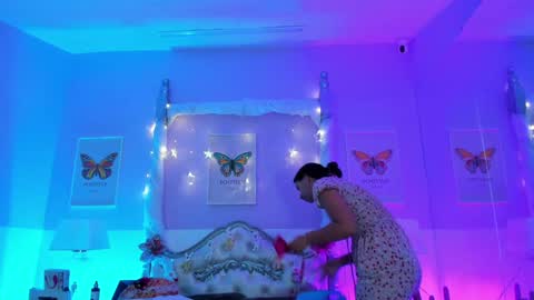    online show from December 11, 11:41 am