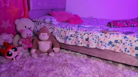    online show from November 10, 10:09 pm