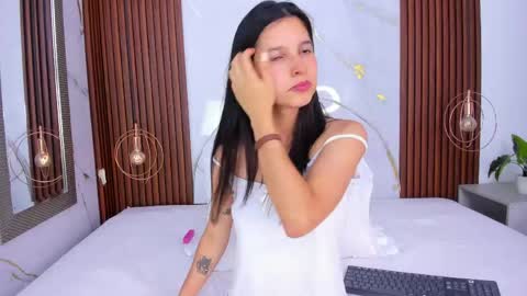 Snapshot of lucianasmith_ chatting on May 28, 8:06 pm Luci online show from May 28, 8:06 pm